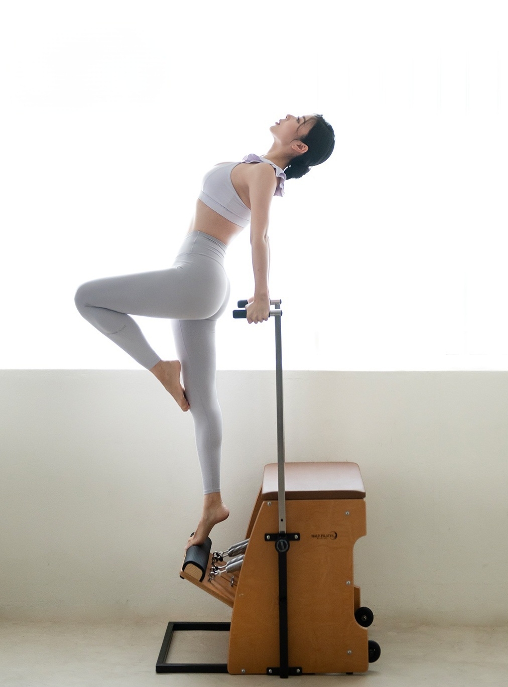 홍혜진 강사 필라테스 동작 5