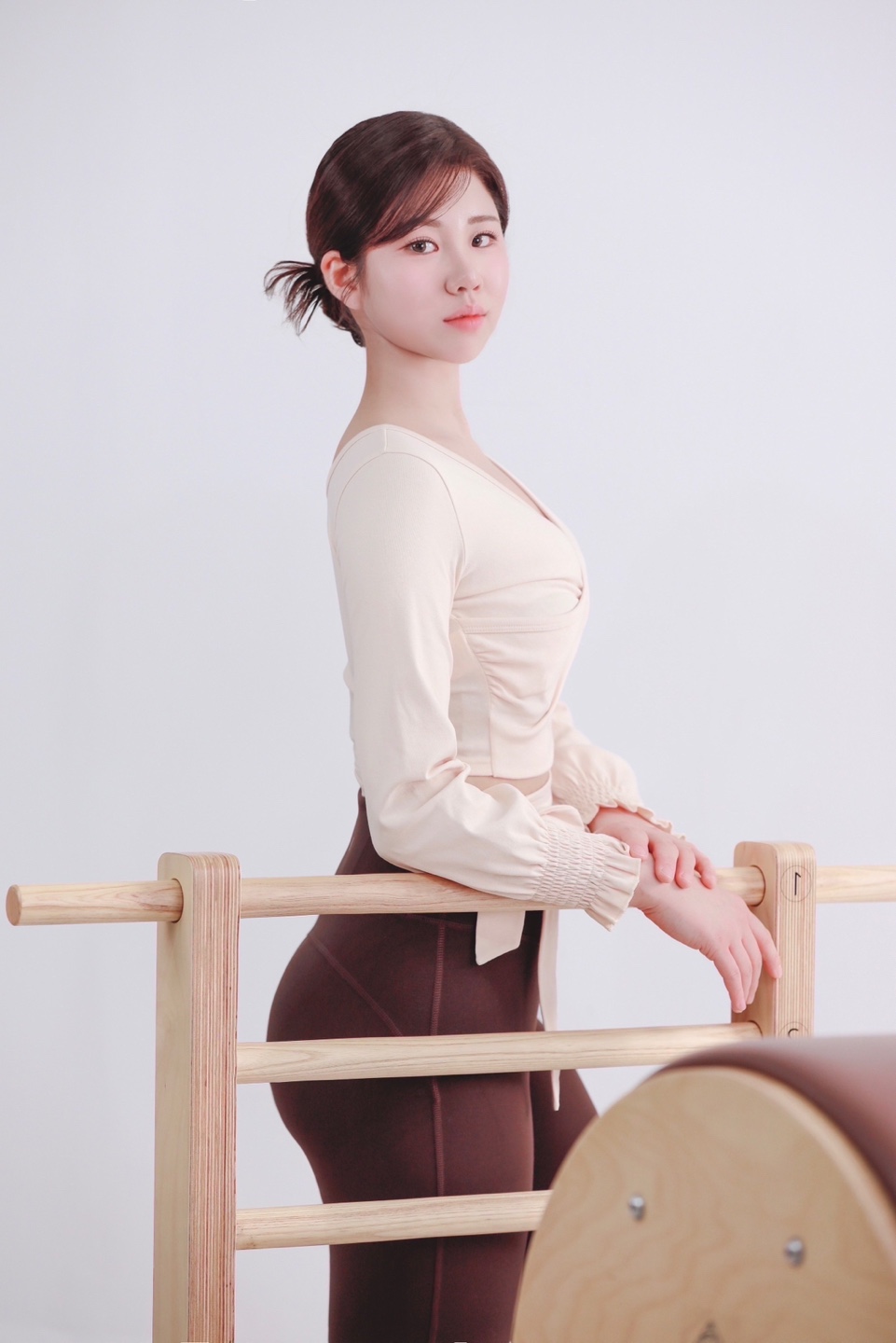 한지민 강사 필라테스 장비 포즈